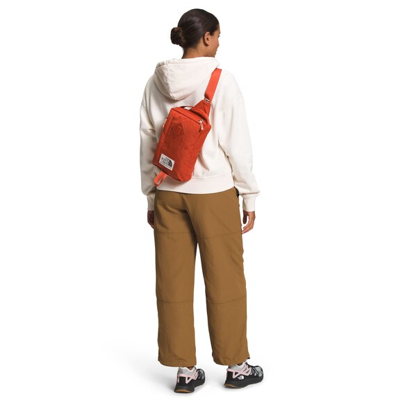 THE NORTH FACE Berkeley Field Bag, Rusted Bronze/Dusty Coral Orange, One Size - Picture 4 of 7